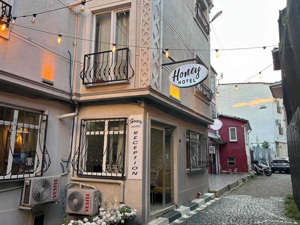 Honey Hotel main