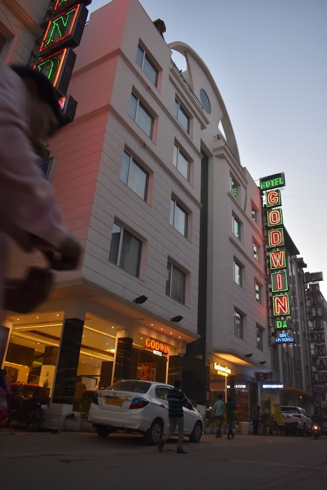 Hotel Godwin Deluxe main