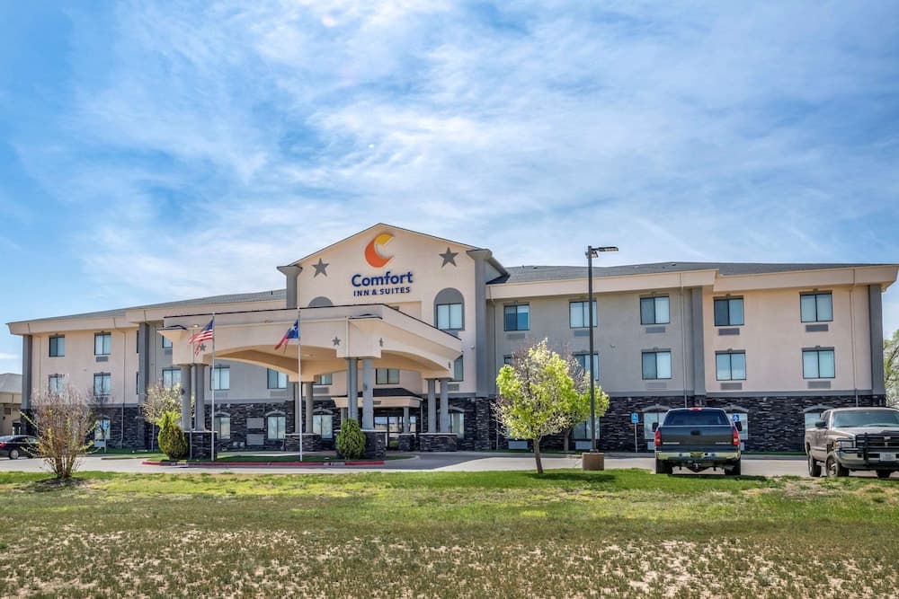 Comfort Inn & Suites main