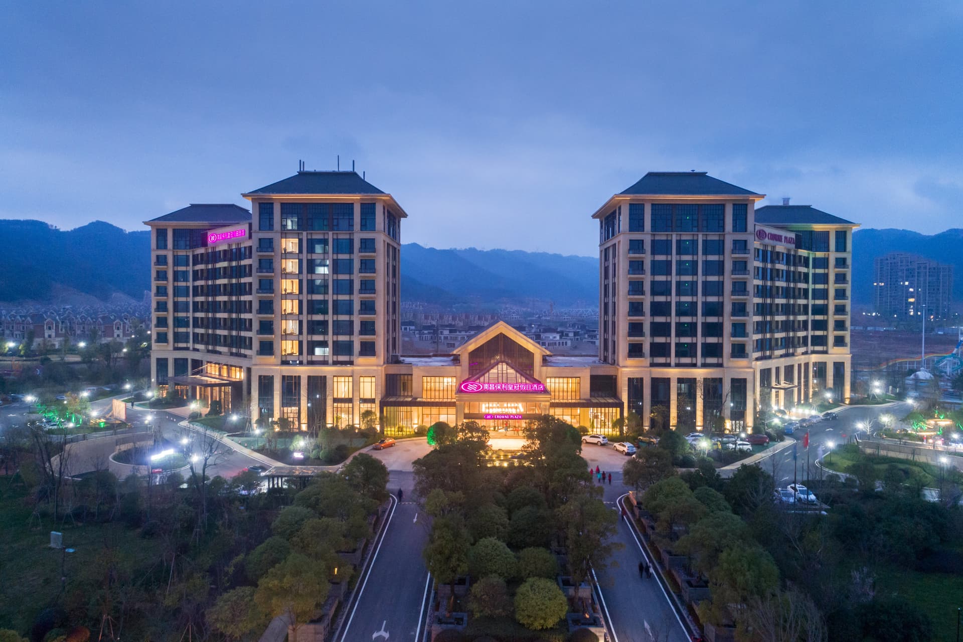 Crowne Plaza Nanchang Wanli main