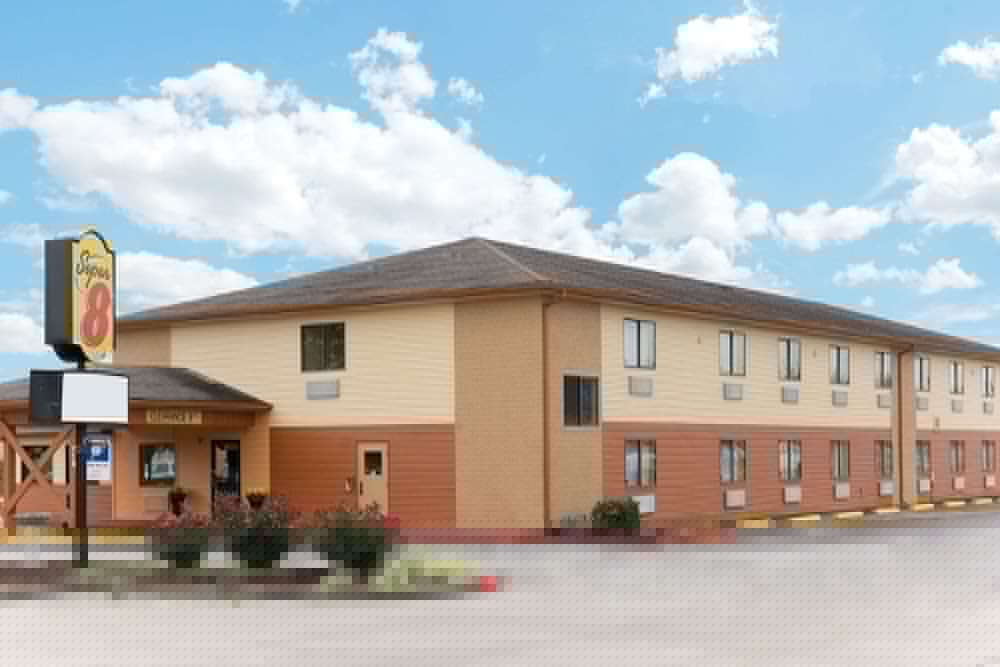 Super 8 by Wyndham Richmond main