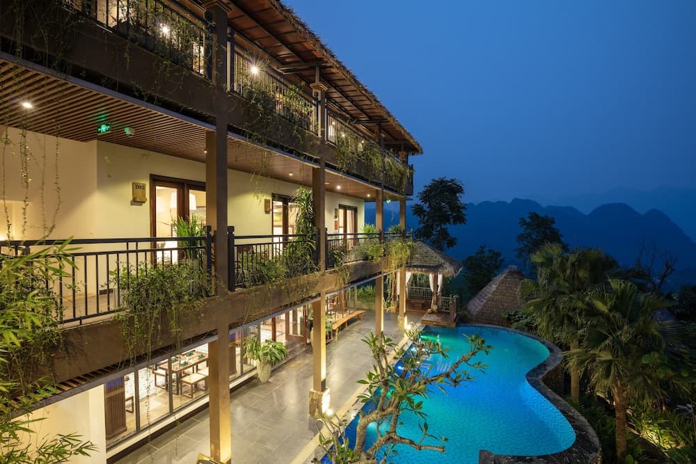 Ebino Pù Luông Resort main