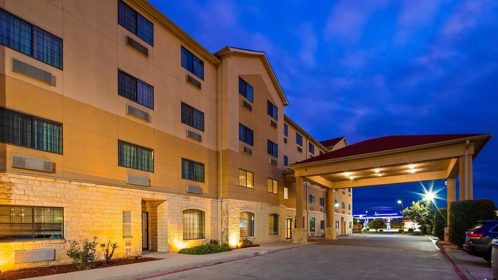 Best Western Windsor Pointe Hotel & Suites-Frost Bank Center main