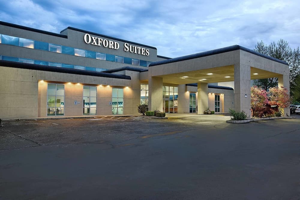 Oxford Suites Yakima main