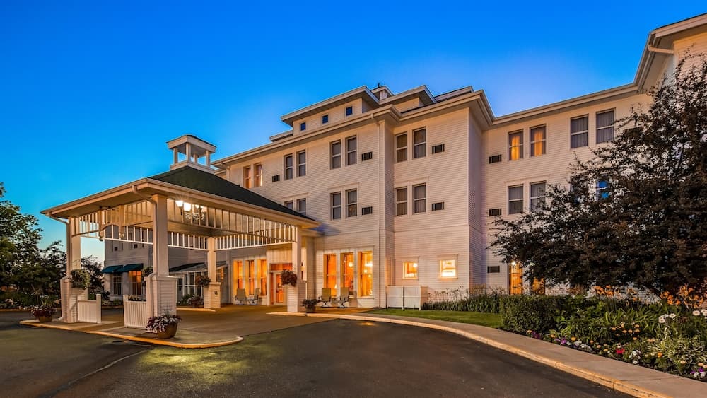 Best Western The Hotel Chequamegon main