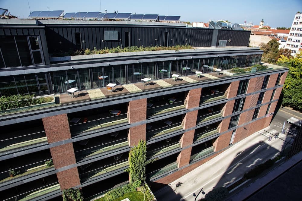 Art Hotel main