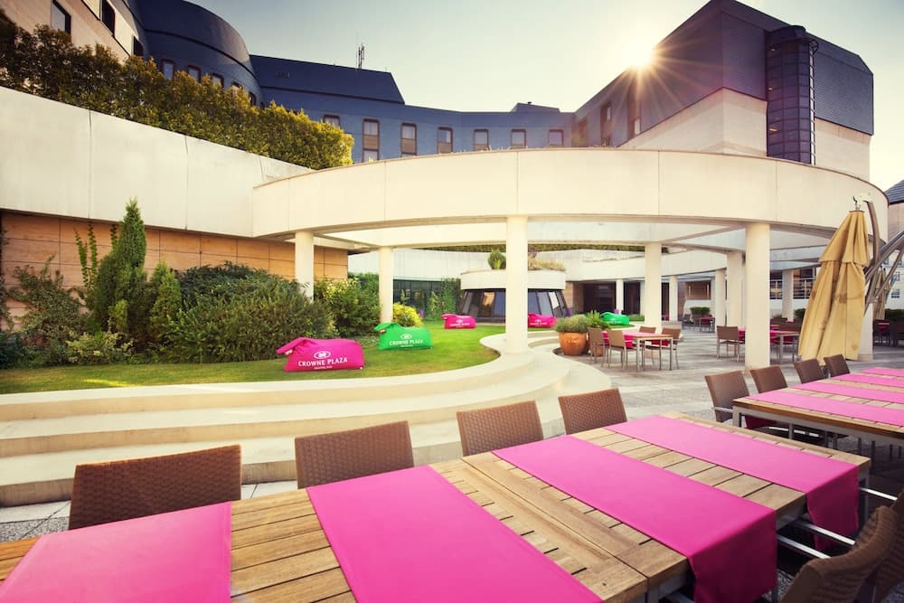 Crowne Plaza Bratislava main