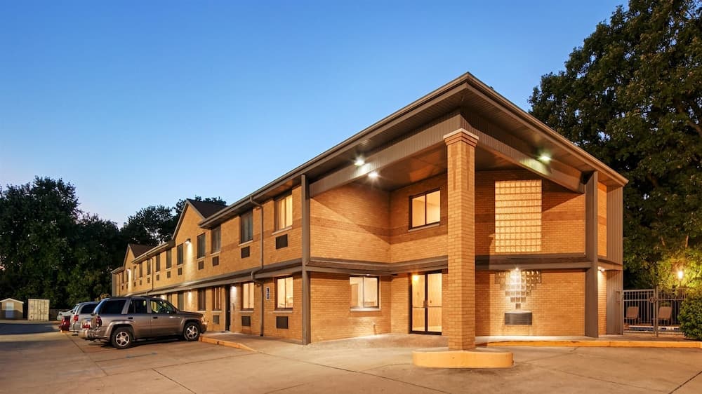 Best Western Riverside Inn main