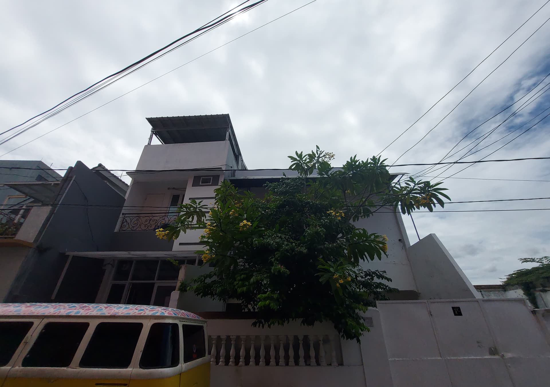 Eiffel Residence Cideng main