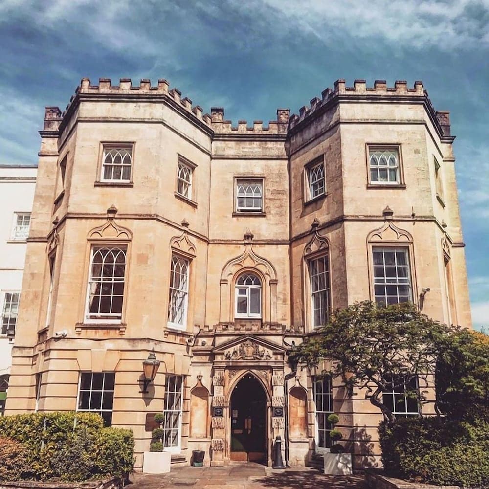 Arnos Manor main