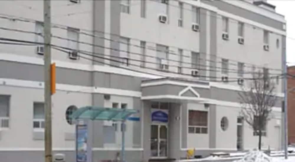 Howard Johnson By Wyndham Toronto Downtown West main