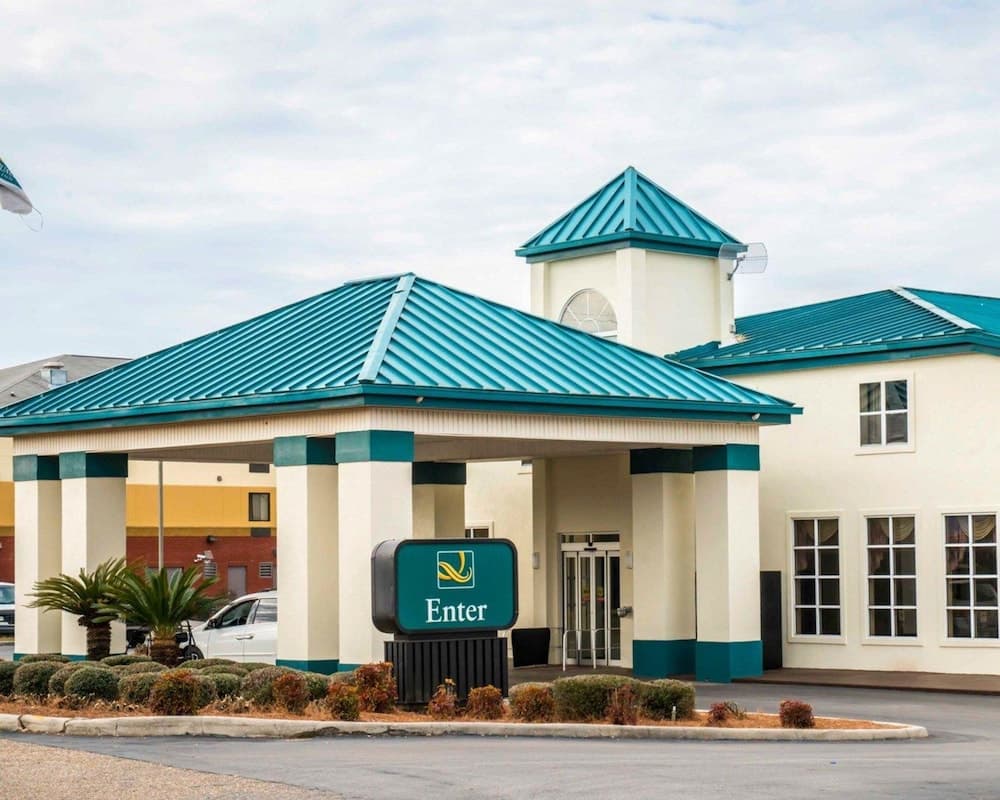 Quality Inn main