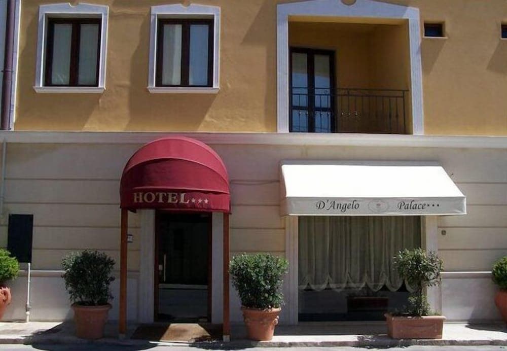 D'angelo Palace main