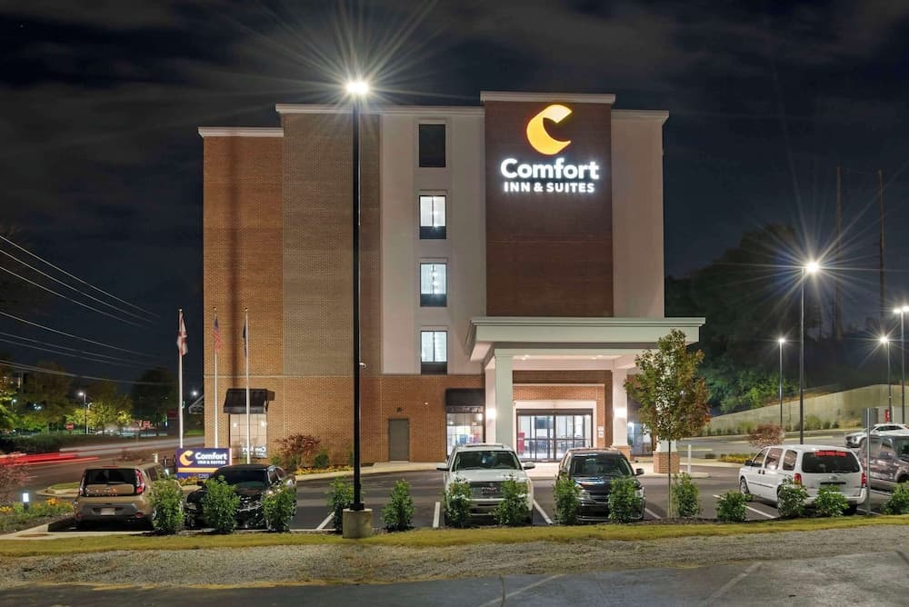 Comfort Inn & Suites Downtown Near University main