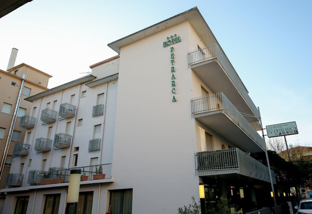 Hotel Petrarca main
