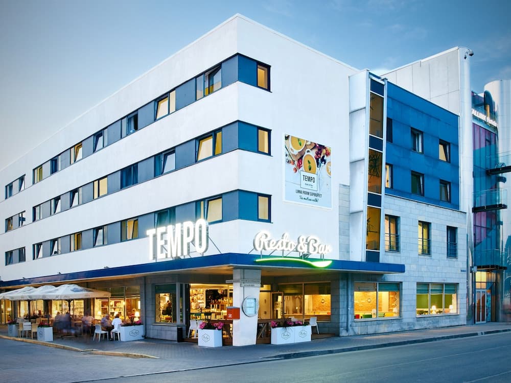 Tallink Express Hotel main