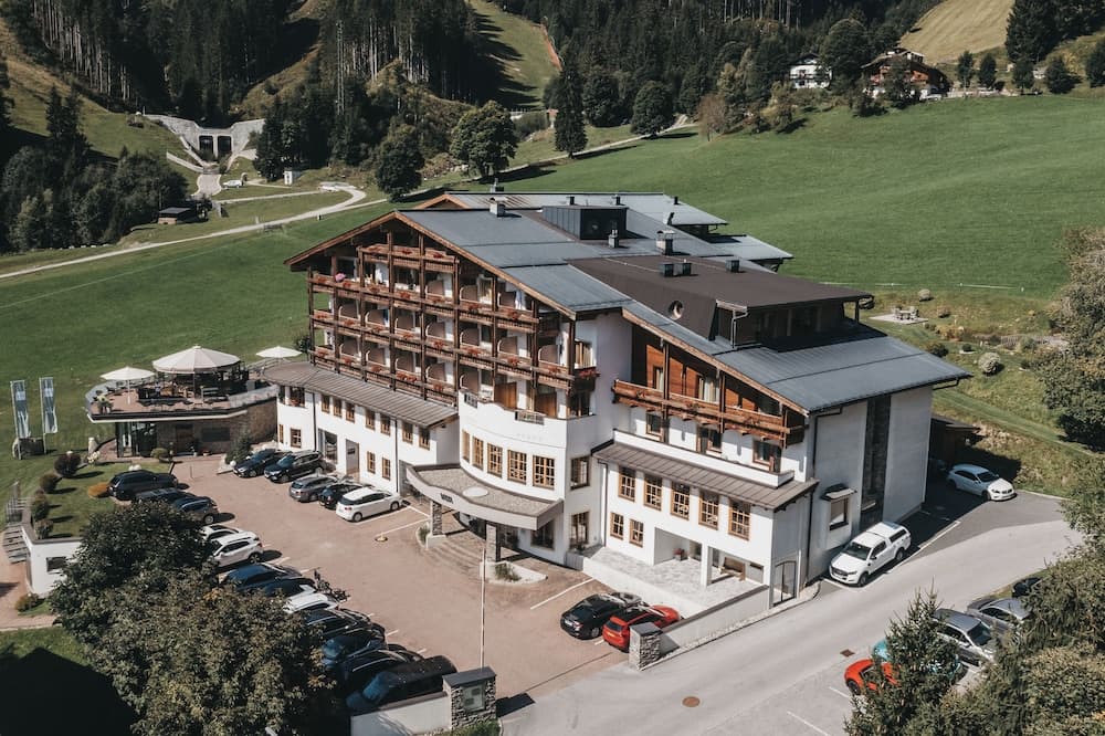 VAYA Zell am See main