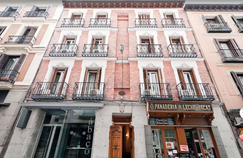 Hostal Oporto main