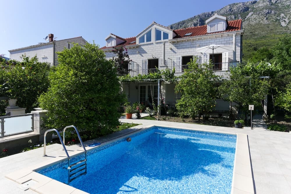 Villa Celenca main