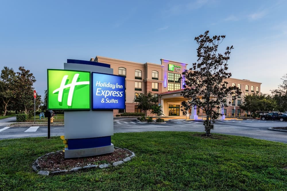 Holiday Inn Express & Suites Bradenton East-Lakewood Ranch main