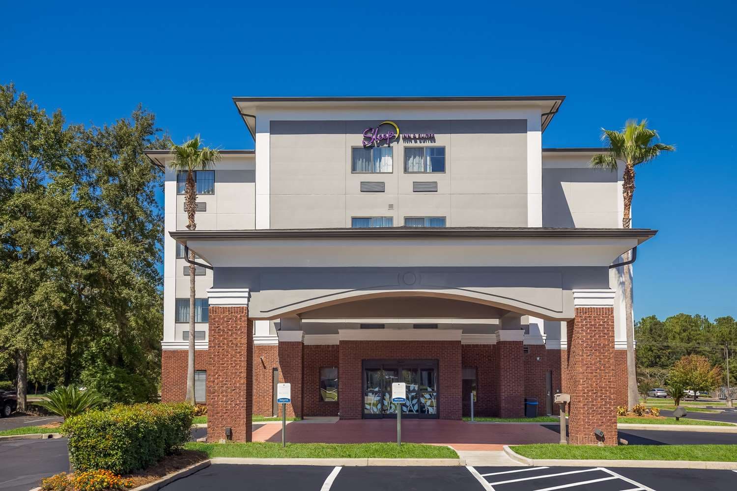 Sleep Inn & Suites main