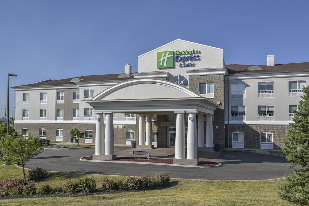 Holiday Inn Express And Suites Richwood Cincinnati main