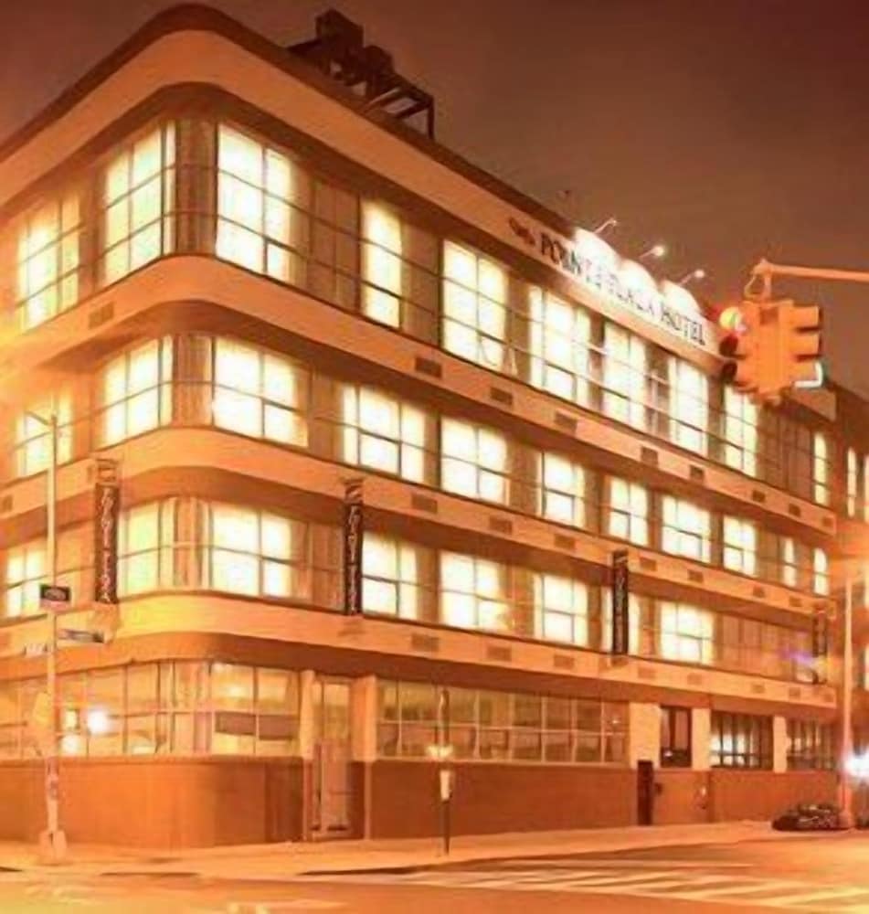 Pointe Plaza Brooklyn Hotel main