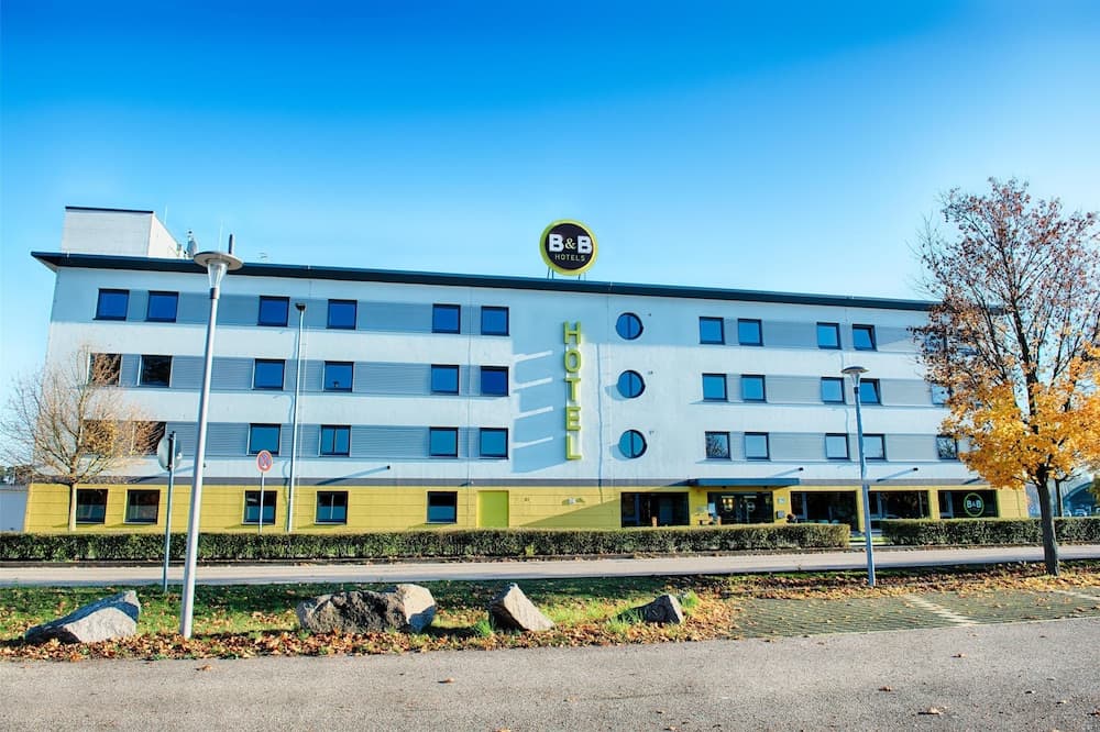 B&B HOTEL Baden-Airpark main