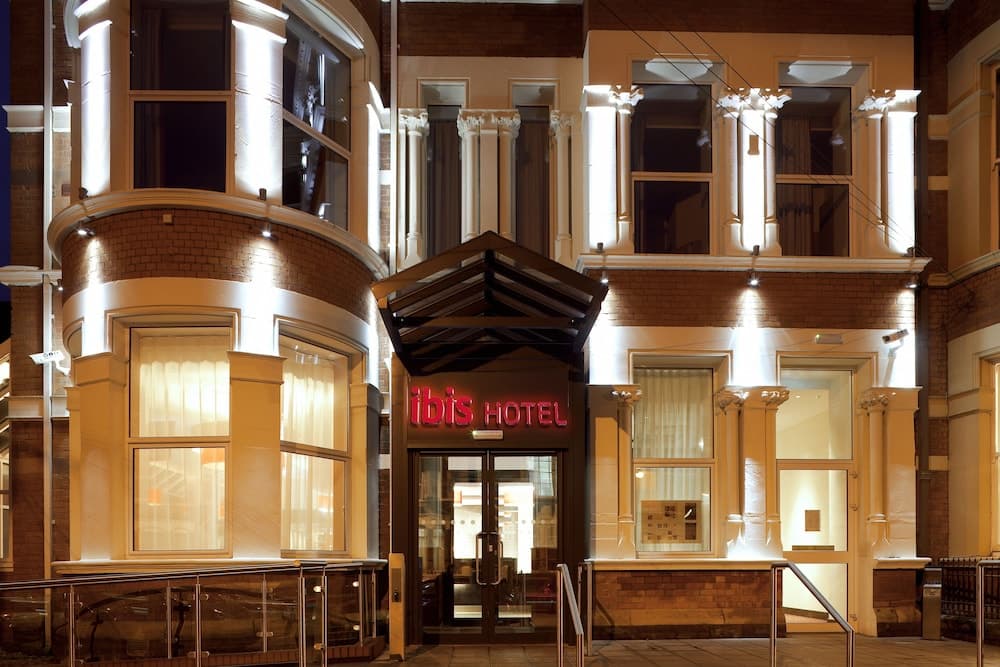 ibis Belfast Queens Quarter main