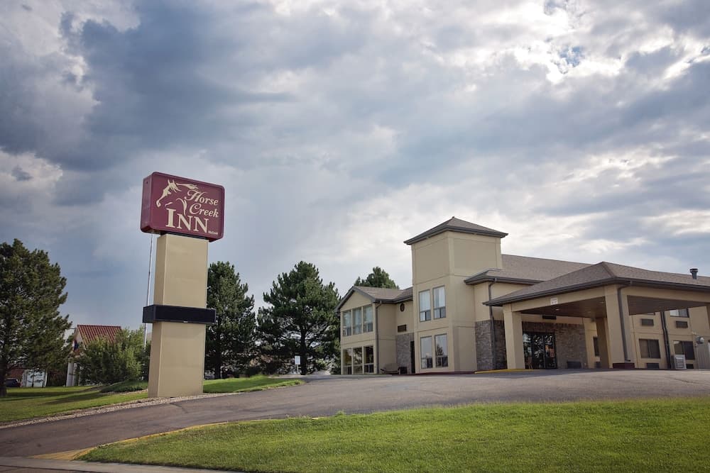 Horse Creek Inn main