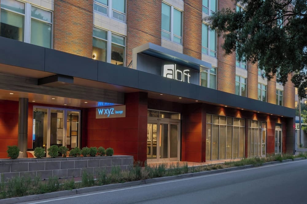 Aloft Savannah Downtown Historic District main