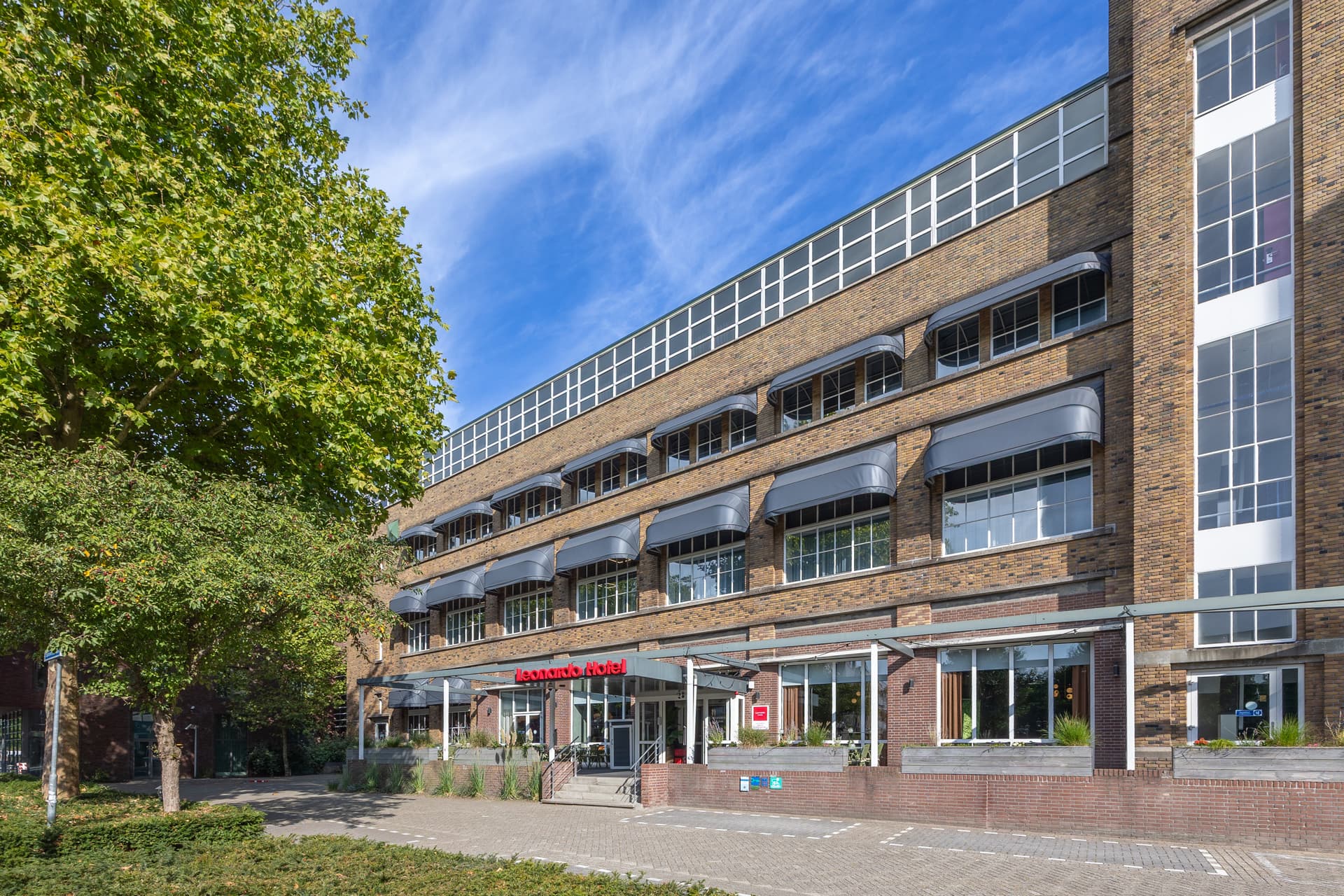 Leonardo Hotel Breda City Center main