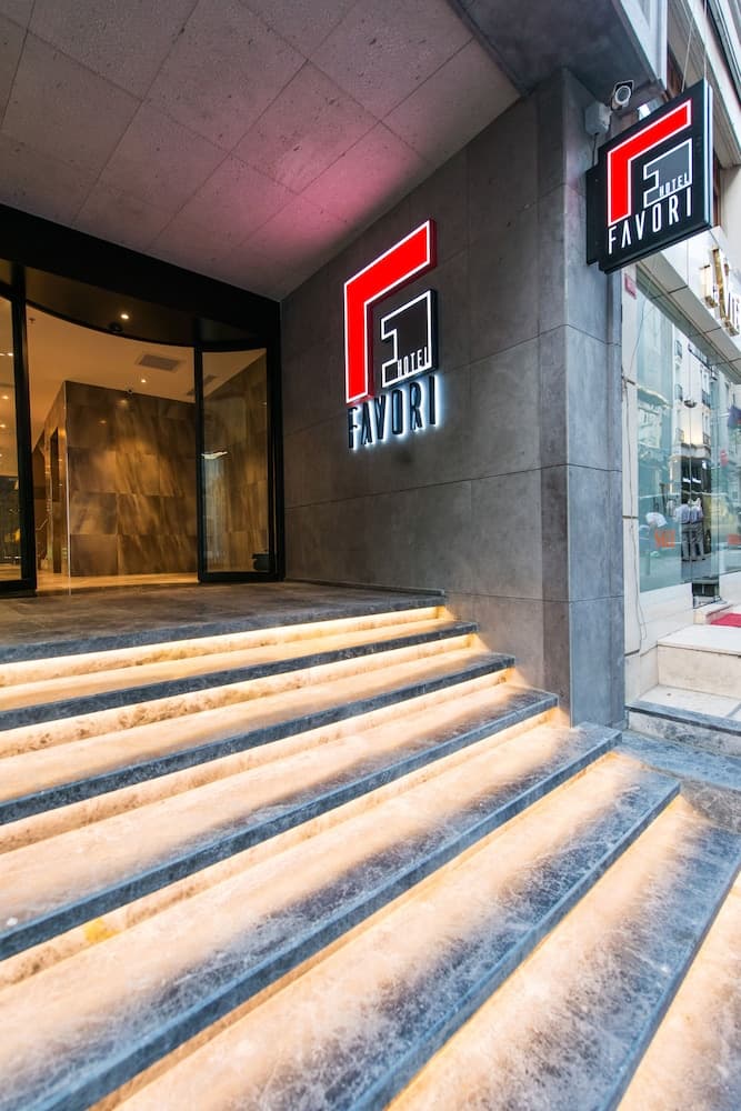 Hotel Favori main