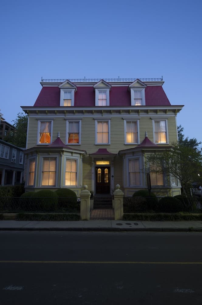 Barksdale House Inn main