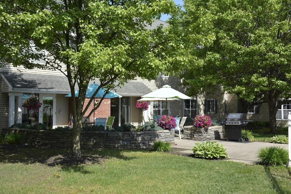 Cresthill Suites Syracuse main
