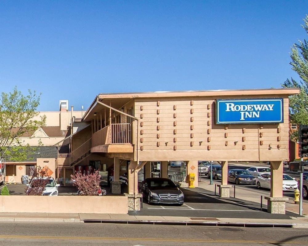 Rodeway Inn Downtown main