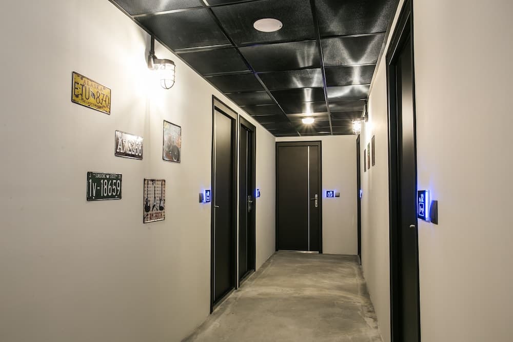 Re-Change Hotel main