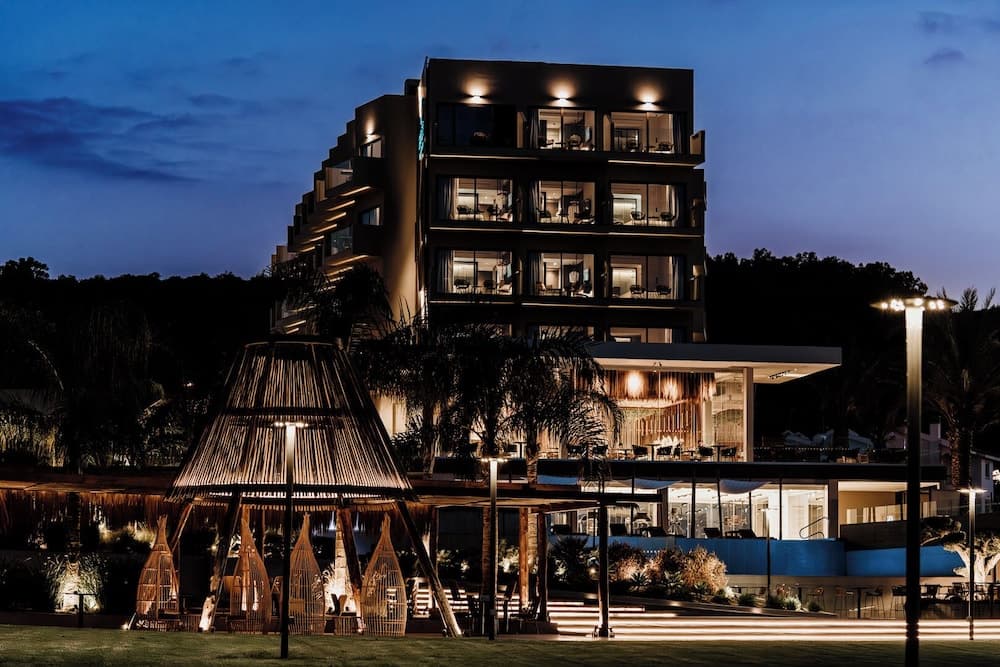 Cavo Zoe Seaside Hotel main