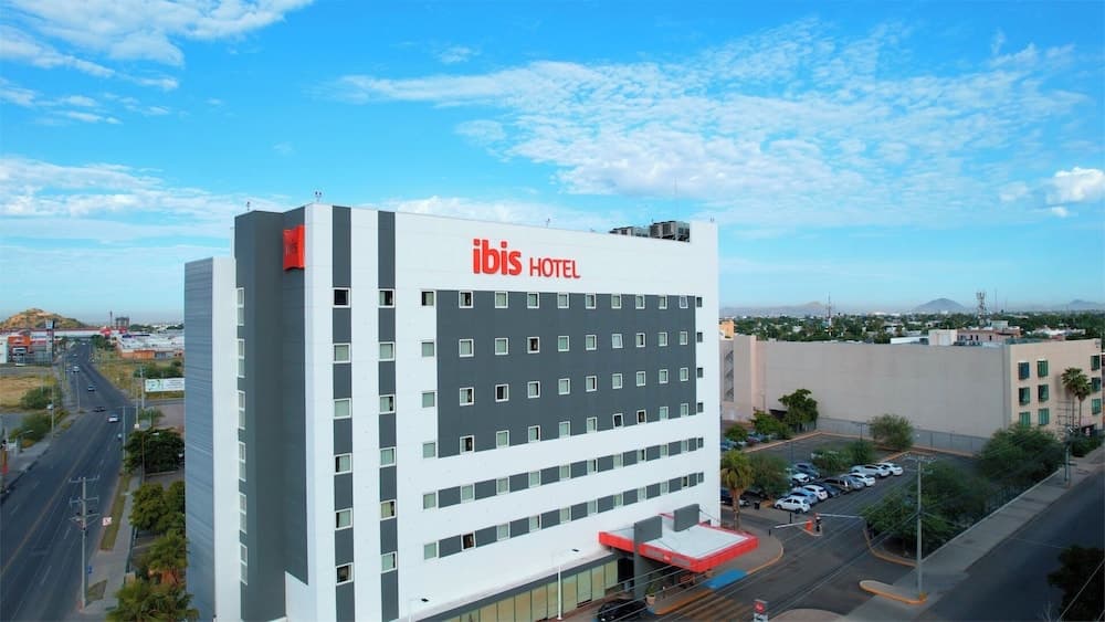 Ibis Hermosillo Hotel main