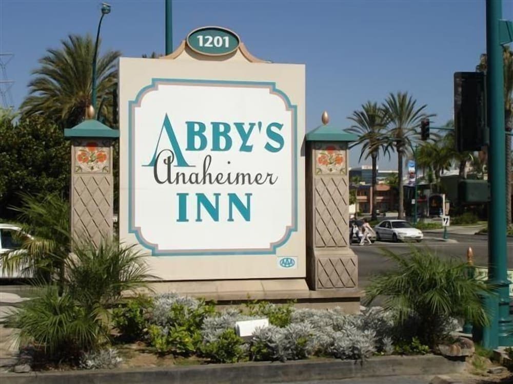 Abbys Anaheimer Inn main
