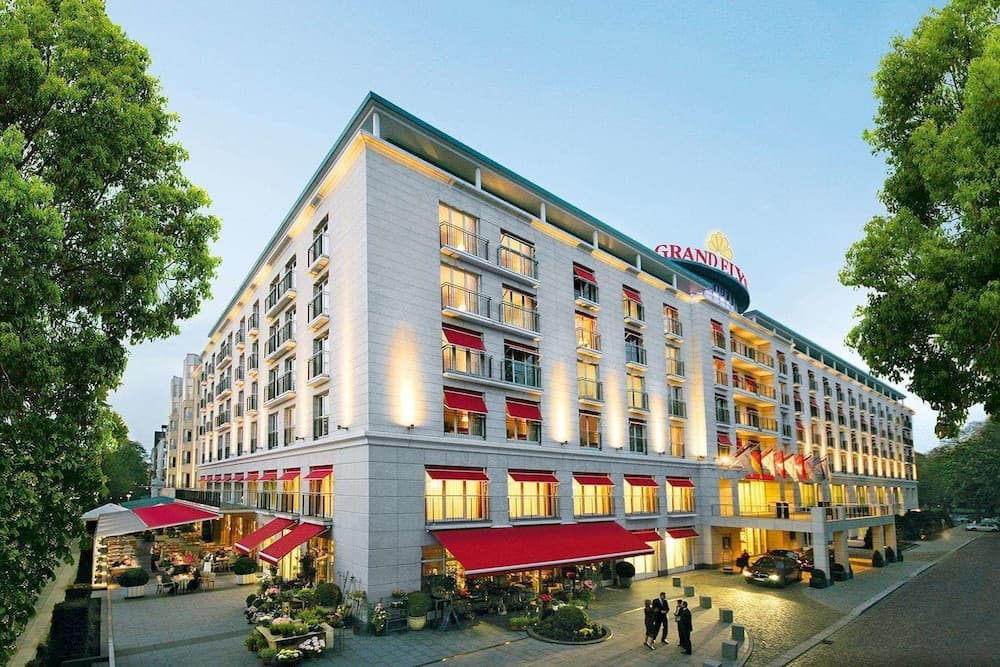 Grand Elysee Hamburg main