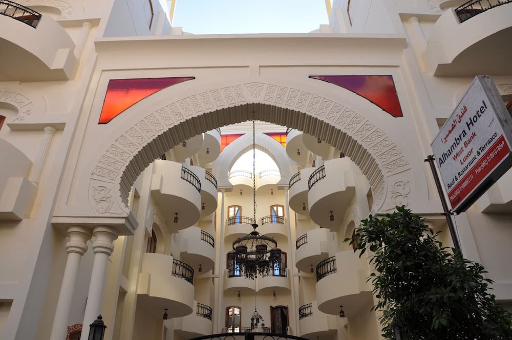 Alhambra Hotel main