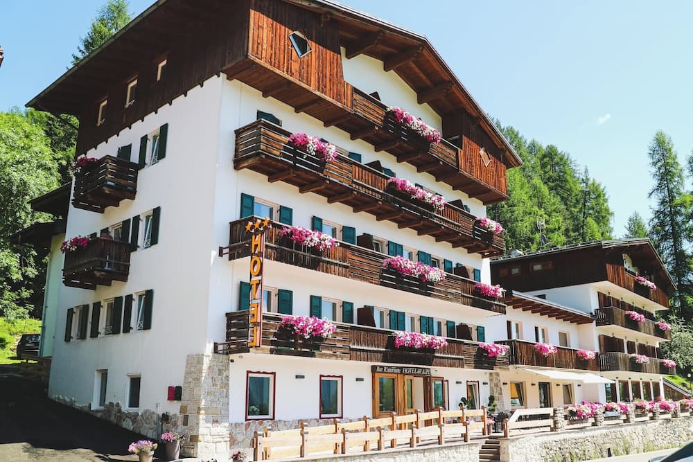 Des Alpes main