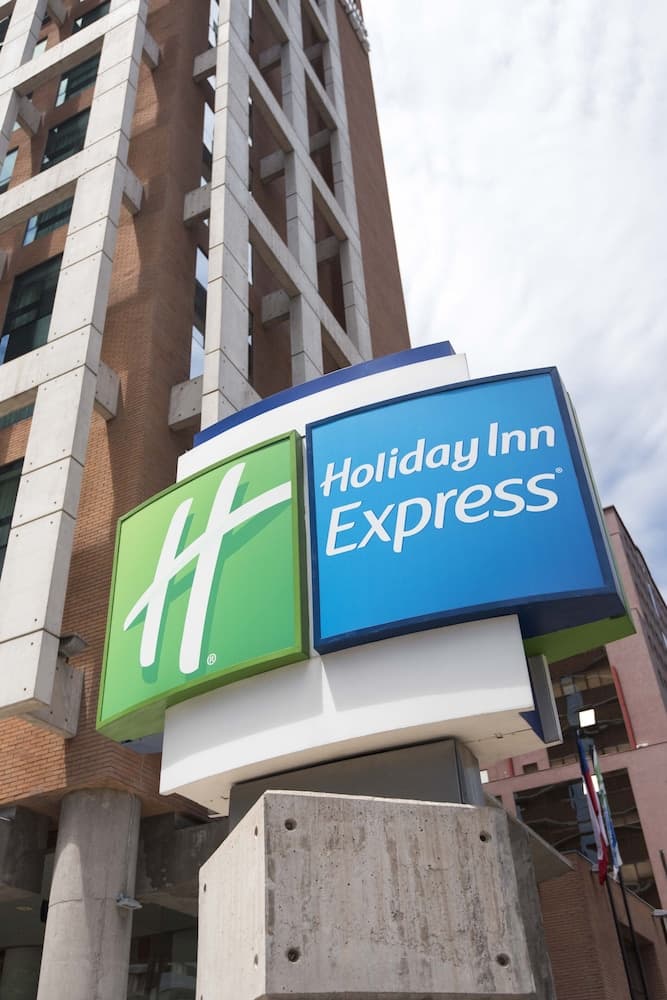 Holiday Inn Express Santiago Las Condes main