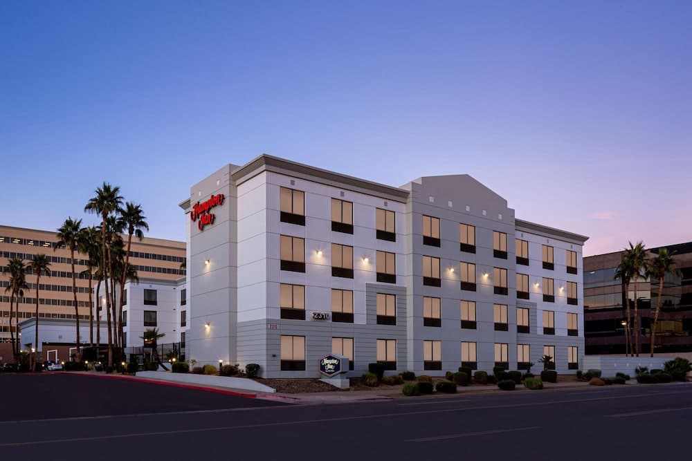 Hampton Inn Phoenix-Biltmore main
