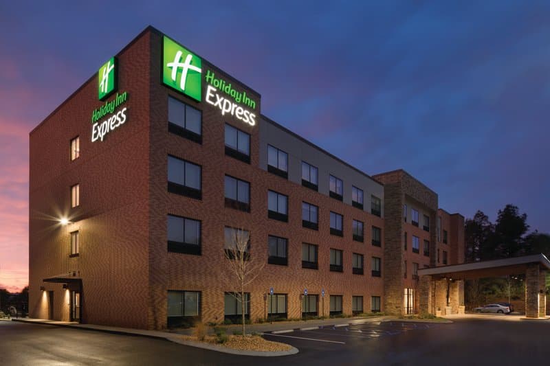 Holiday Inn Express Newnan main