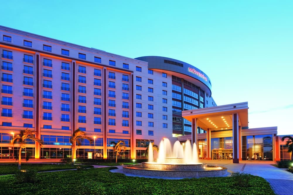 Movenpick Ambassador Hotel Accra main