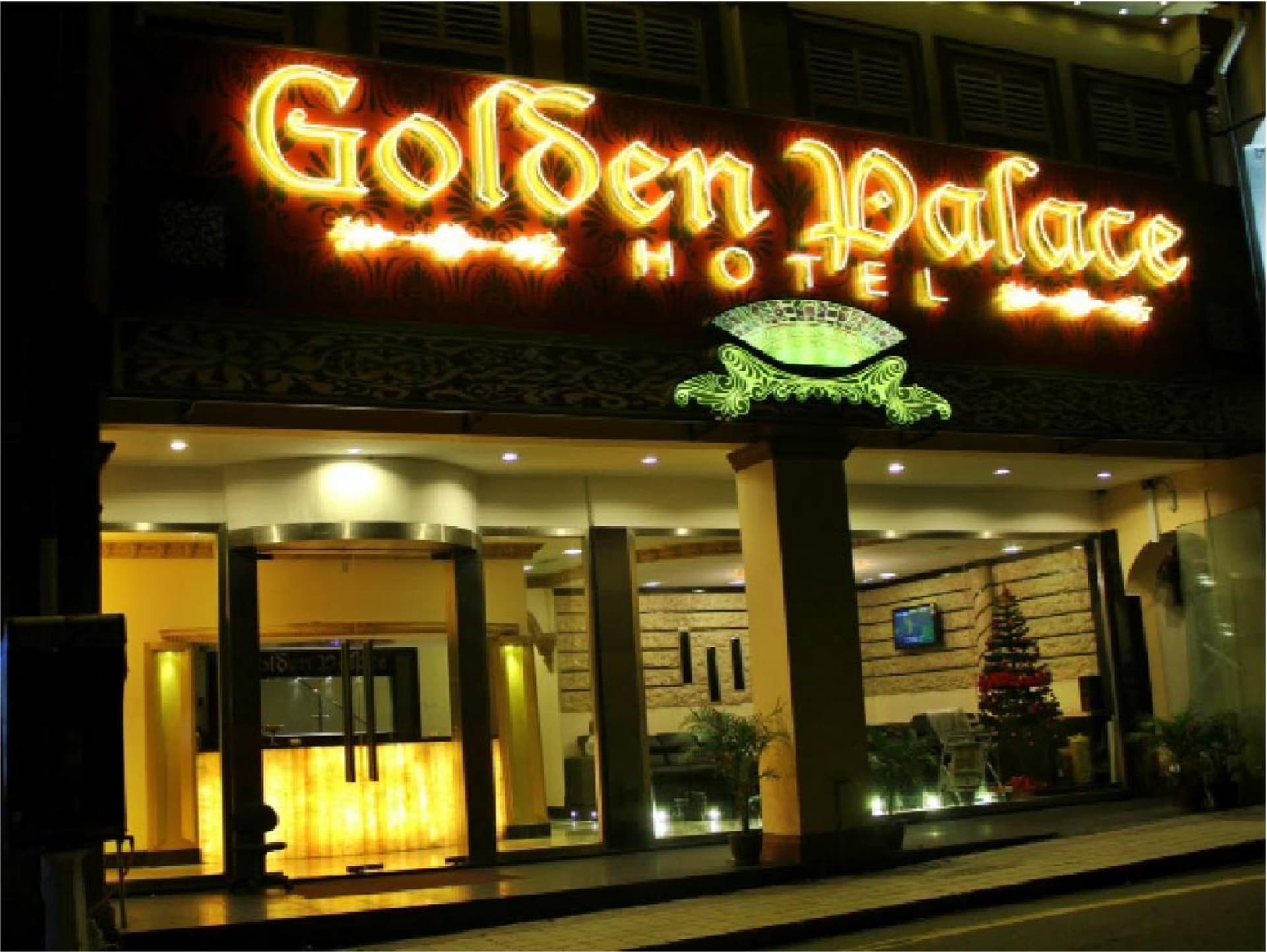 Oyo 108 Golden Palace Hotel main