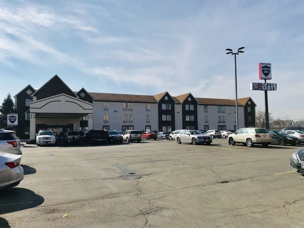 Knights Inn main