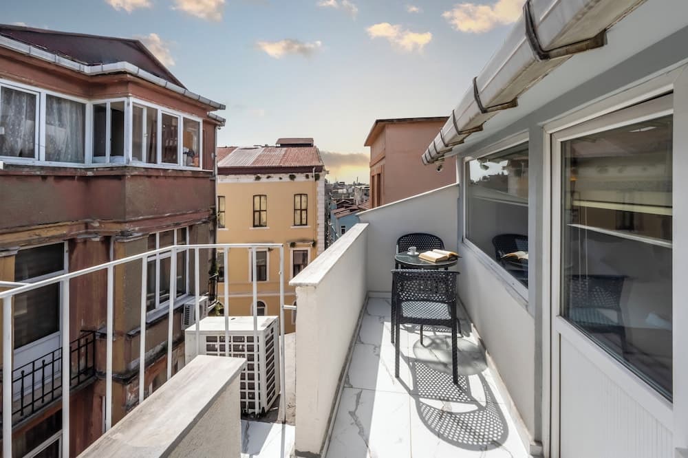 Taksim Trust Hotel main